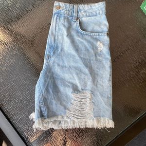 Bermuda shorts from #H&M# no stretch light colored denim